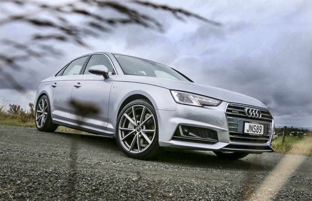 Audi2016_A4_016