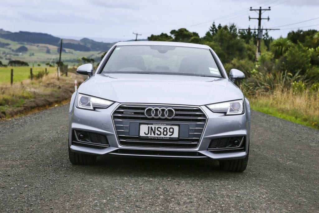 Audi2016_A4_033