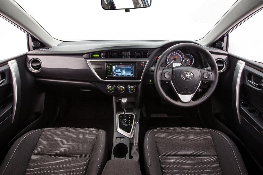 2013_01_01_toyota-corolla-hatch11