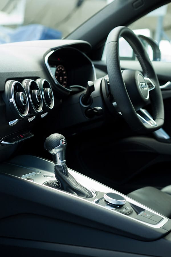 audi-2015-tt-interior