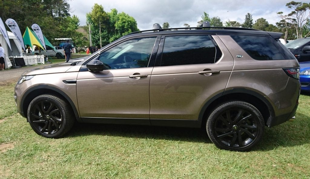 land-rover-discovery-sport-side-on