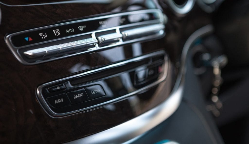 mercedes-benz-v-class-panel