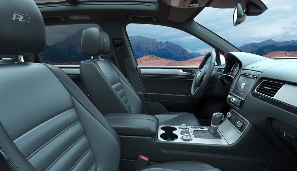 touareg-v8-r-line-interior
