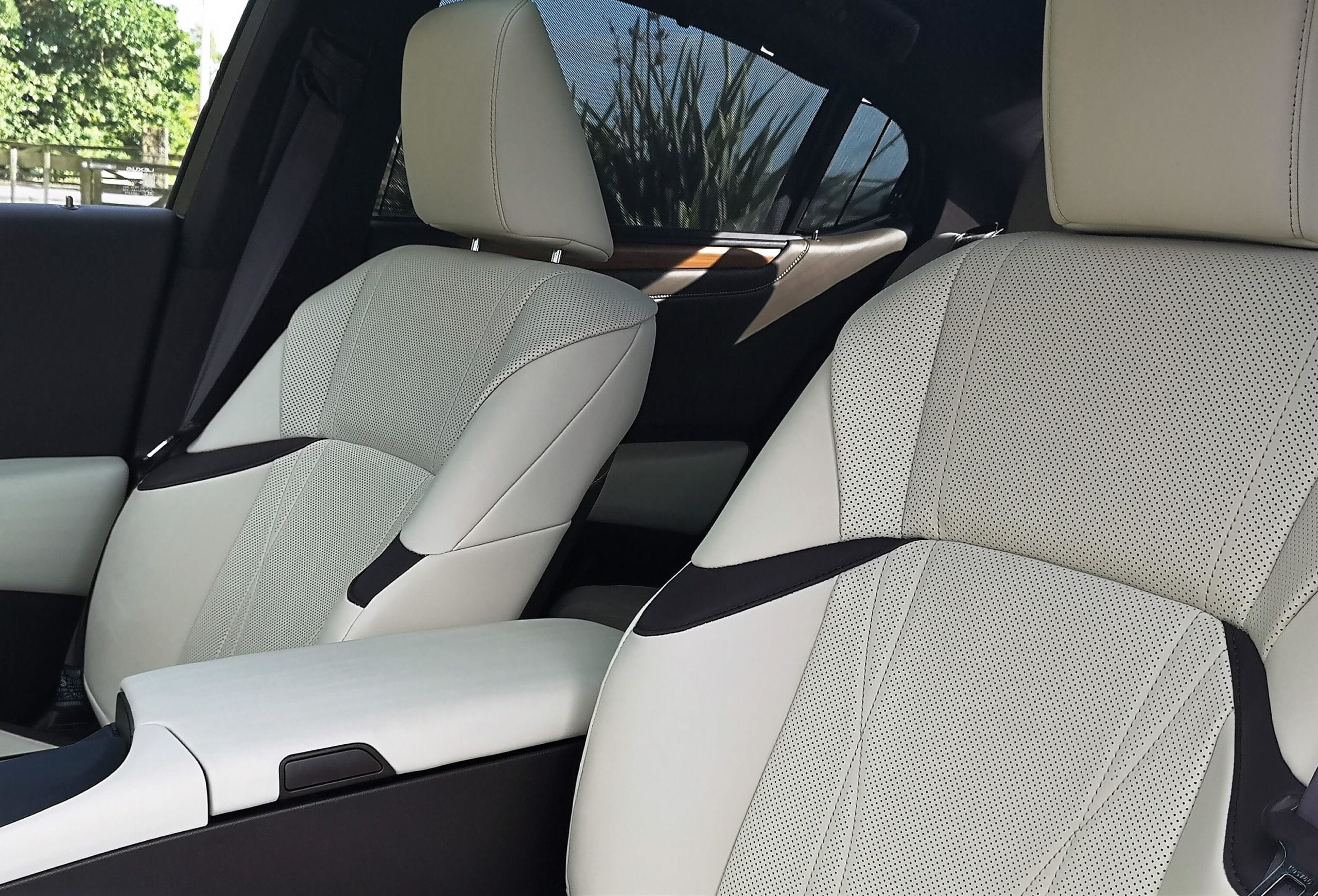 Lexus ES 300h review New Zealand