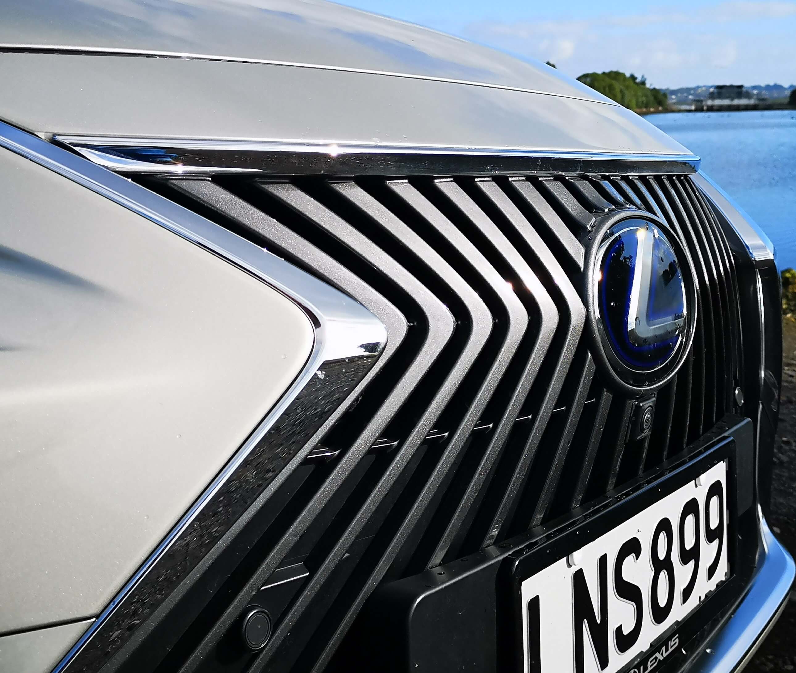 Lexus ES 300h review New Zealand