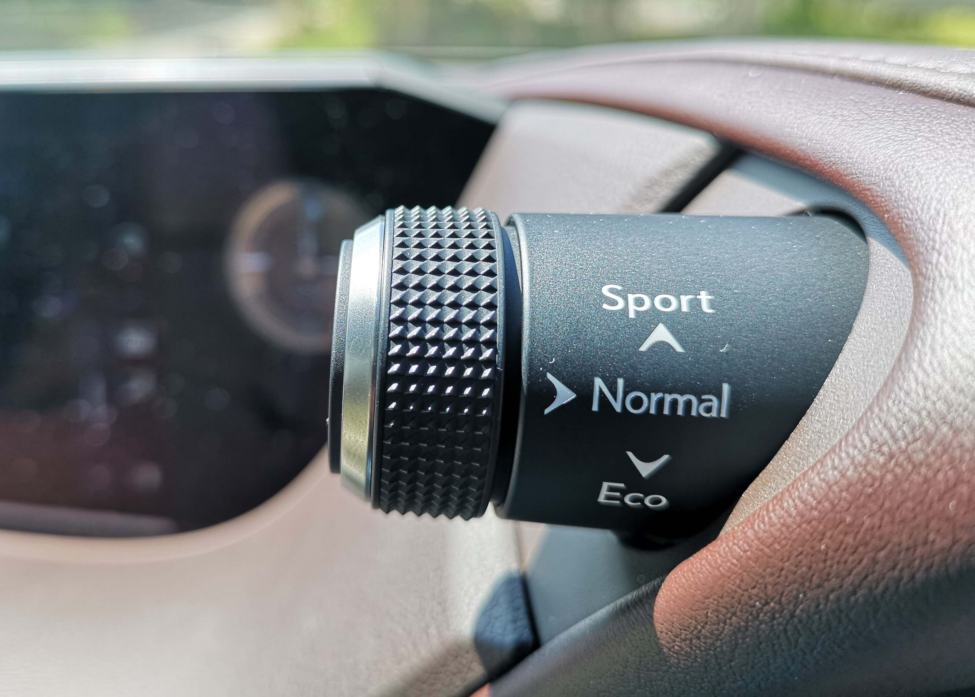Lexus ES 300h review New Zealand