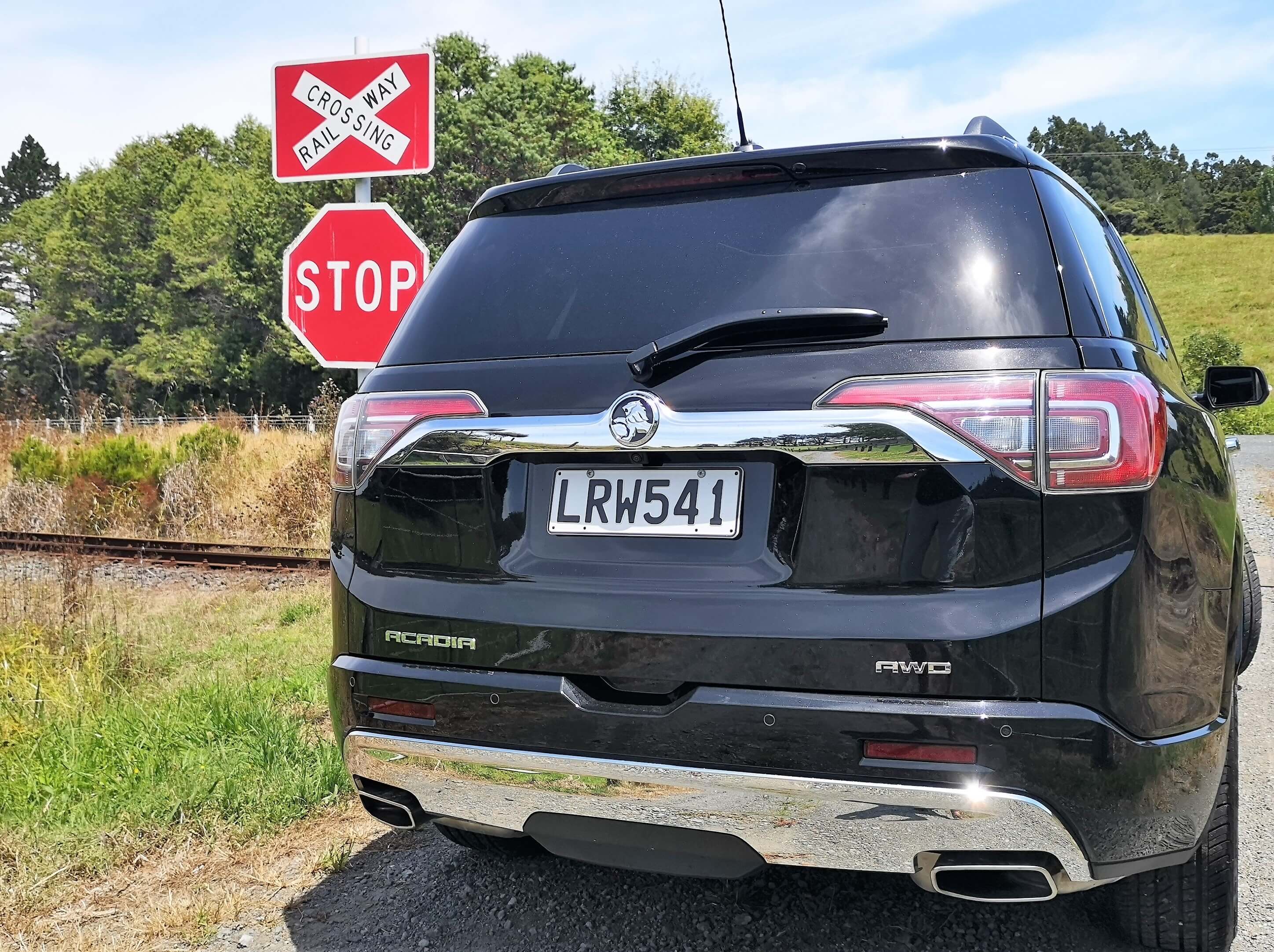 Holden Acadia LTZ-V New Zealand