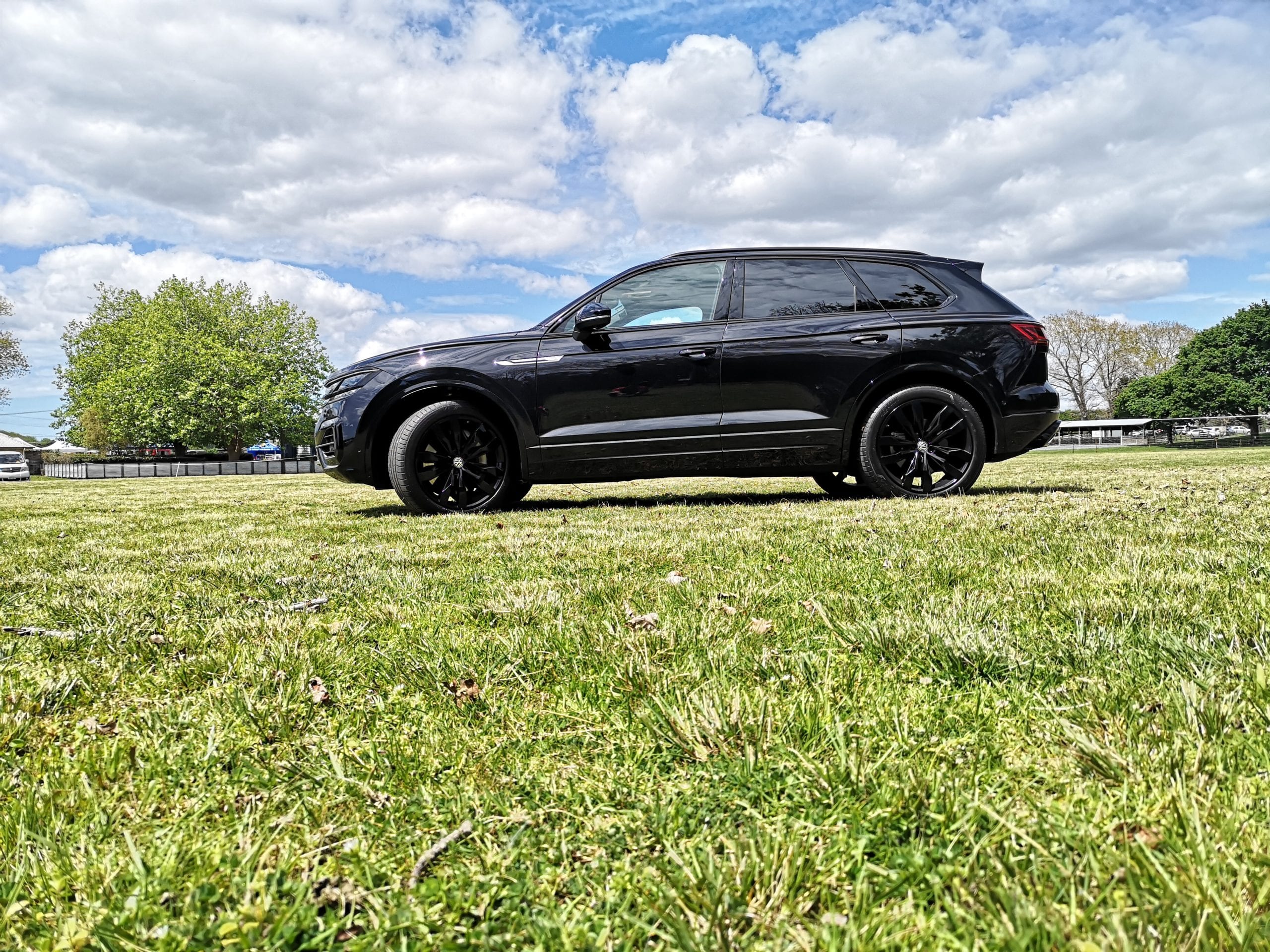 VW Touareg V8 R-line review NZ