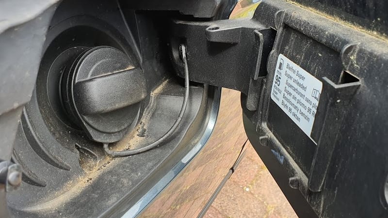 Dirt around SEAT Ateca fuel cap