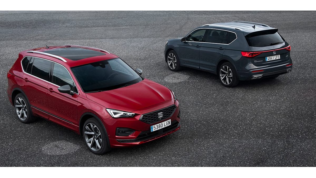 Red and grey SEAT Tarraco FR. Press photo.