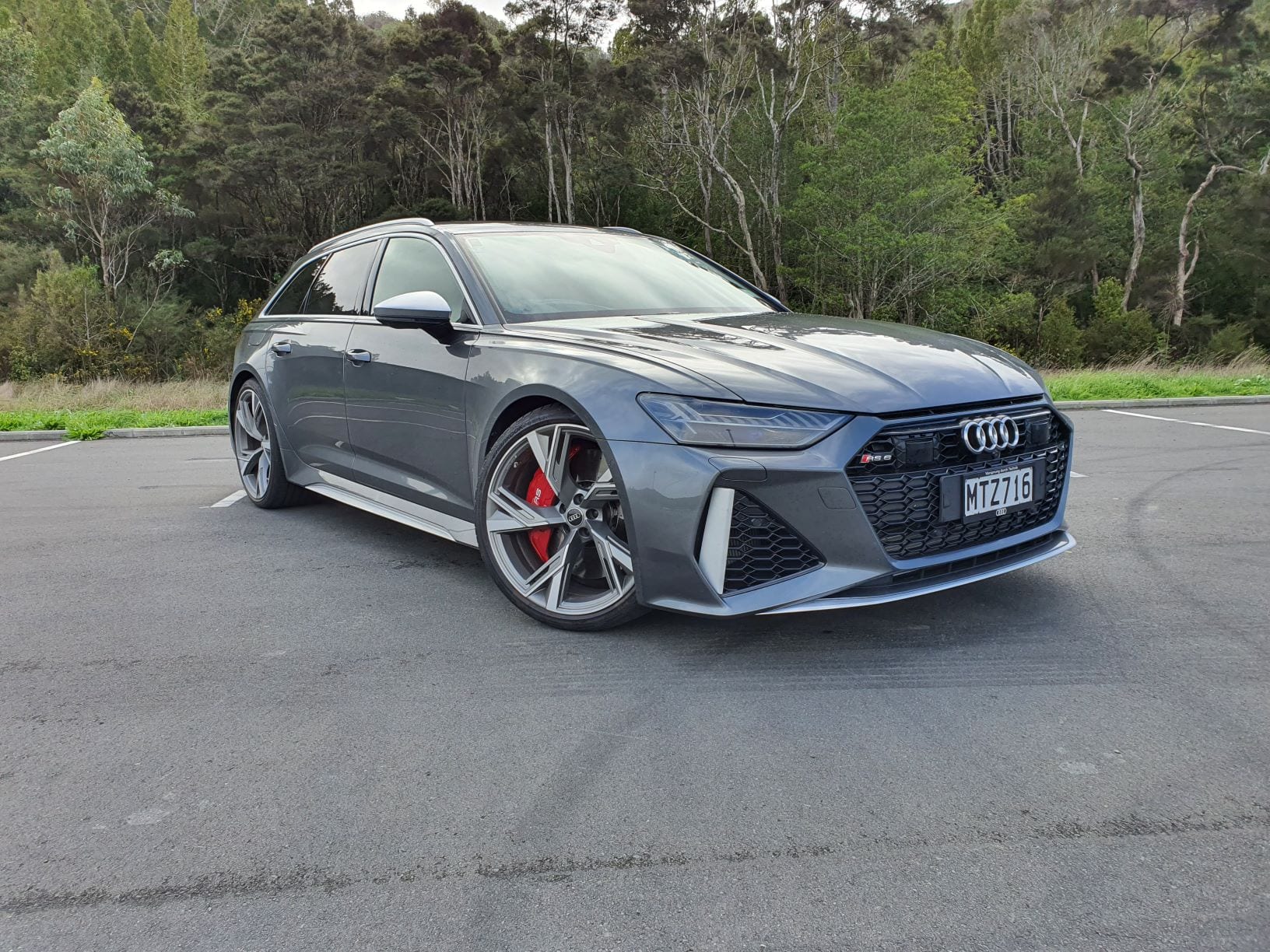 Audi RS6 vents and wheels