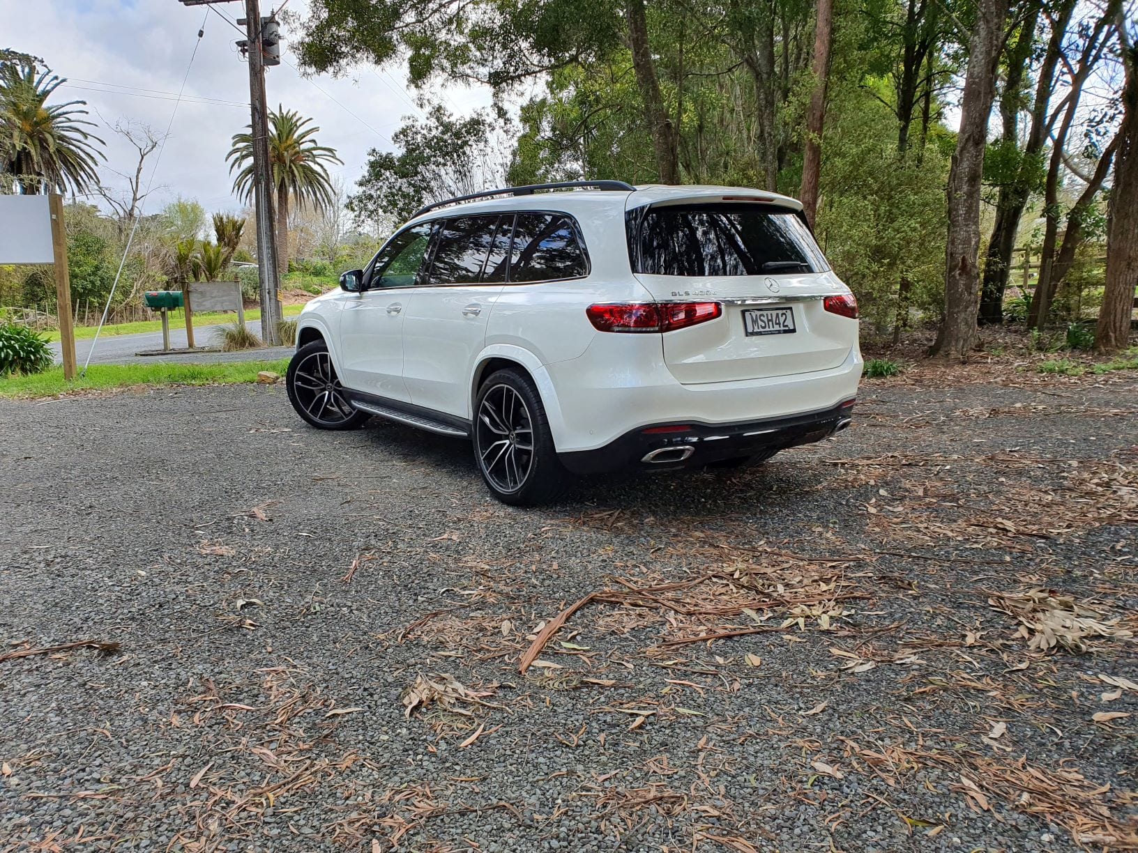 A rear three quarter view of the GLS 400d