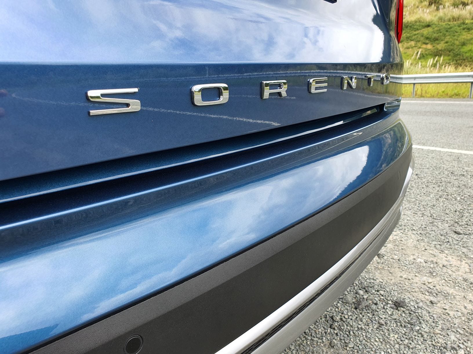 Kia Sorento badge