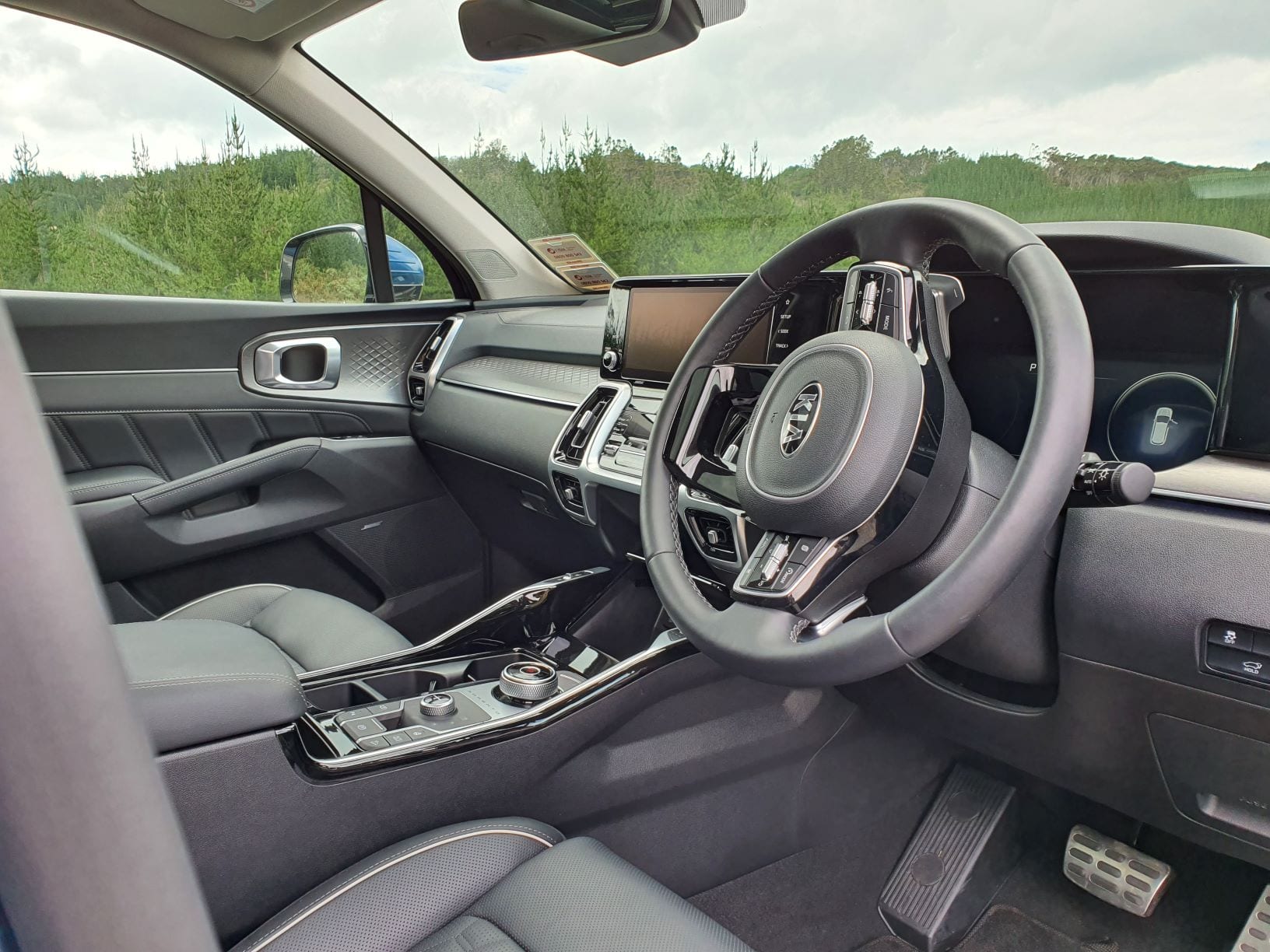 Leather covered interior of the Kia Sorento