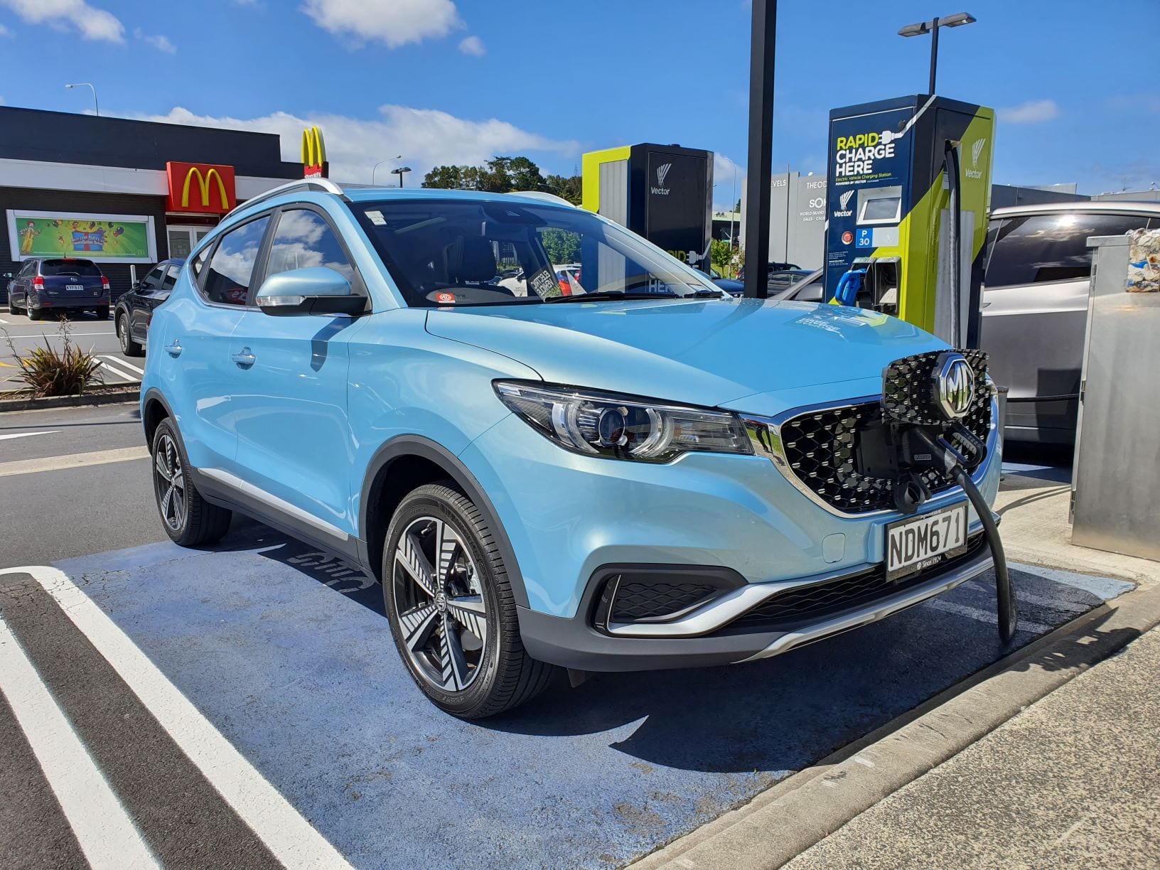 MG ZS EV charging
