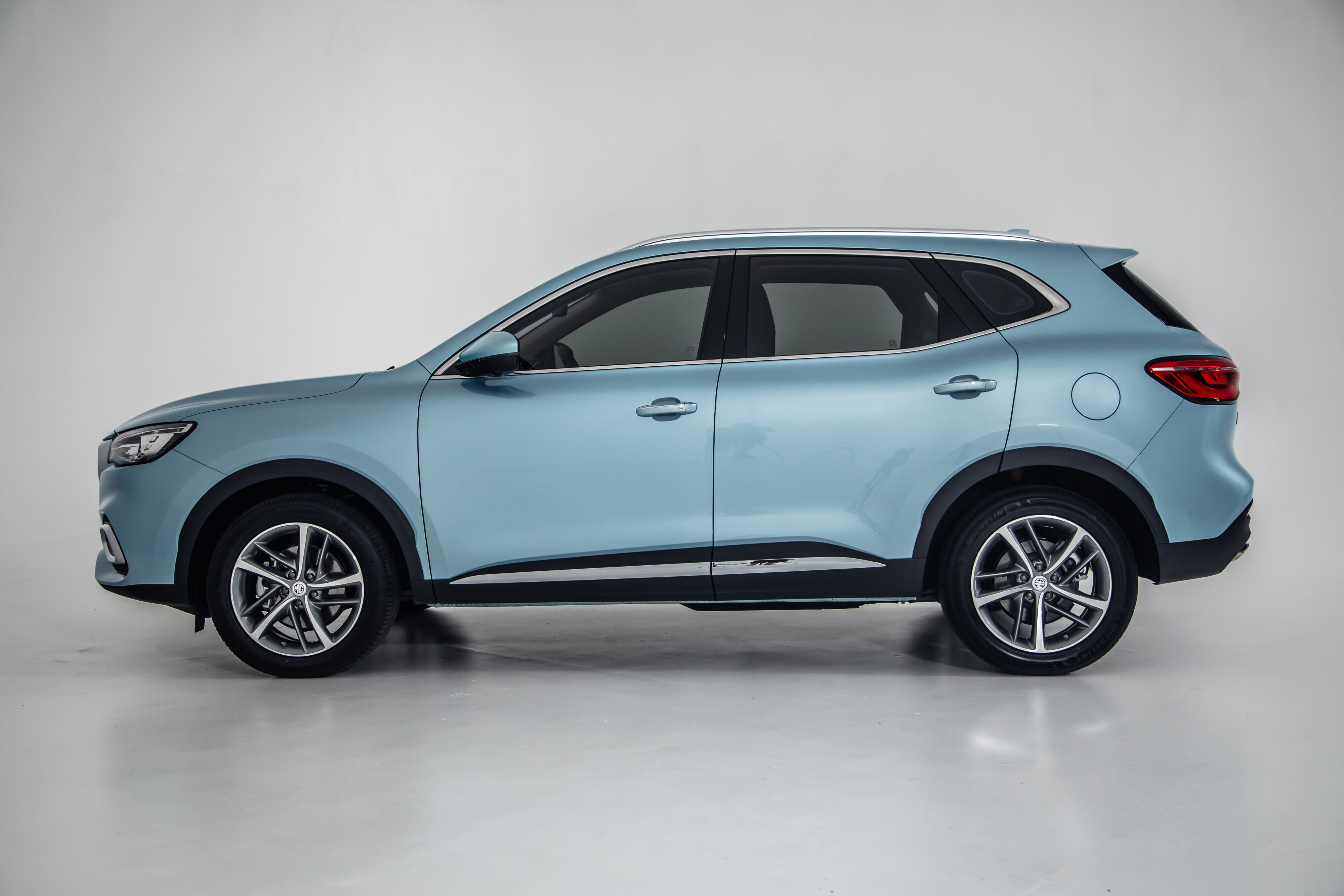 MG HS PHEV 