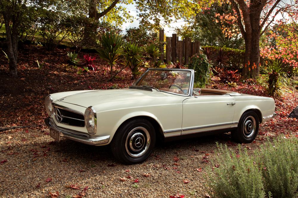 Mercedes-Benz 230 SL