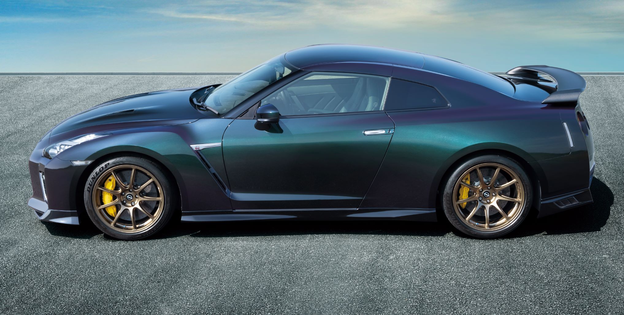 Midnight Purple Nissan GT-R T-Spec