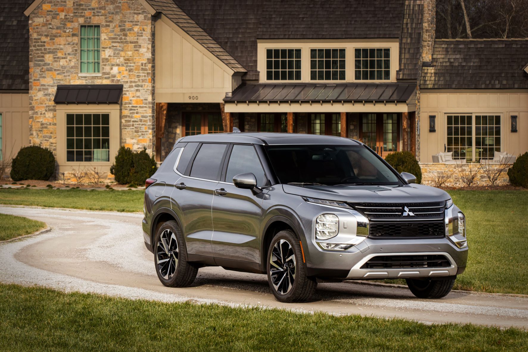 New Mitsubishi Outlander