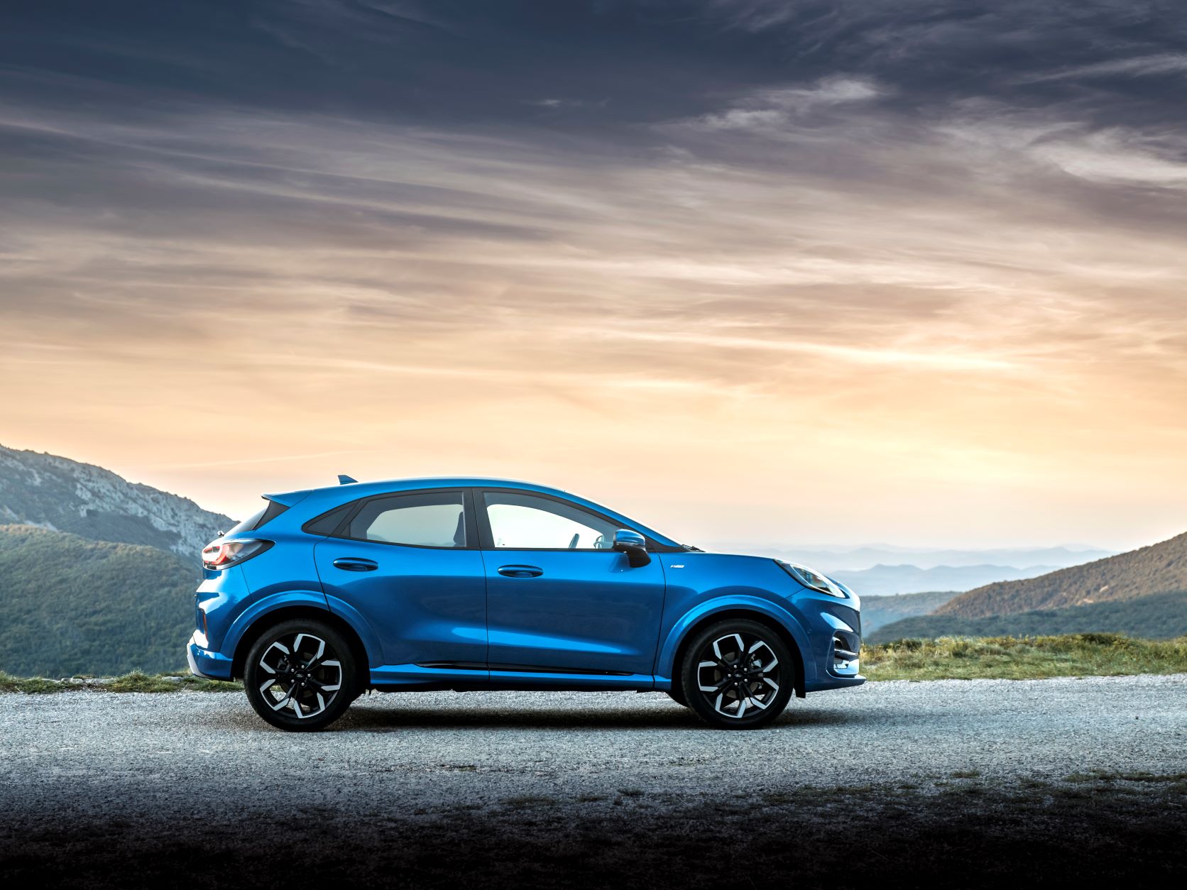 Side view of the Ford Puma