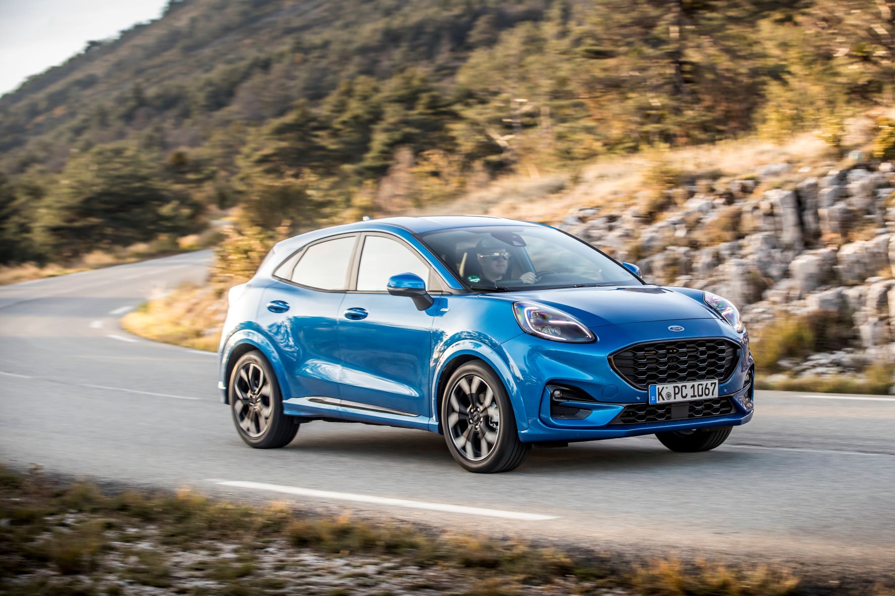 Front three quarters view of the Ford Puma in blue