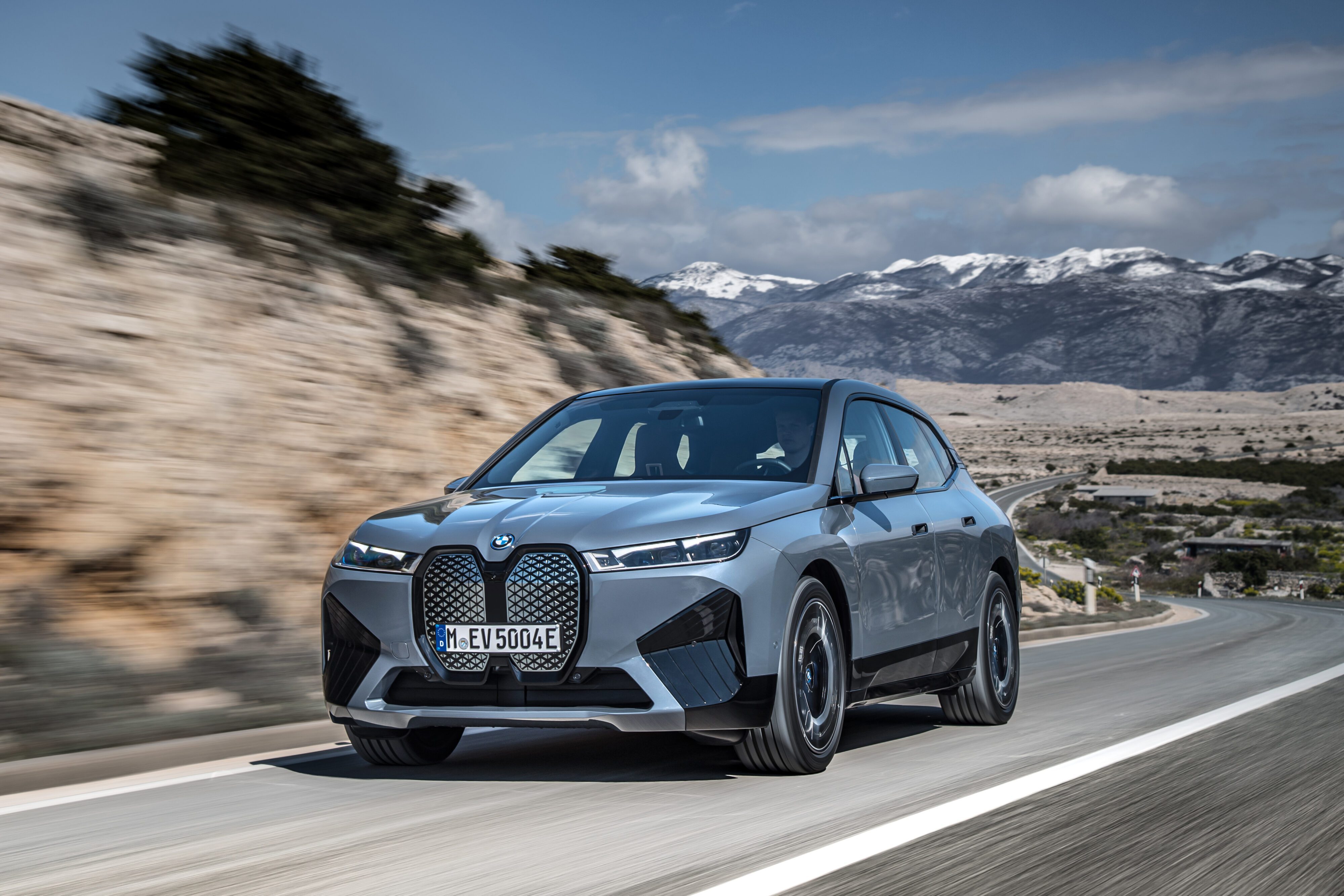 BMW iX3, iX and i4
