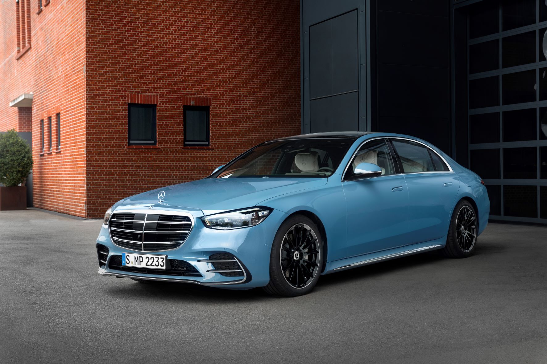 Front three quarters view of the Mercedes-Benz S-Class in blue
