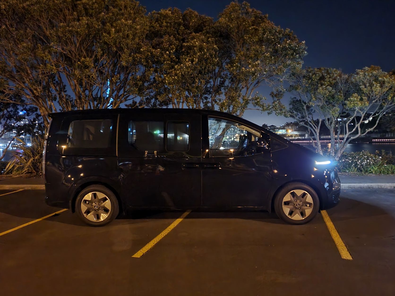 Side view of the 2021 Hyundai Staria people mover