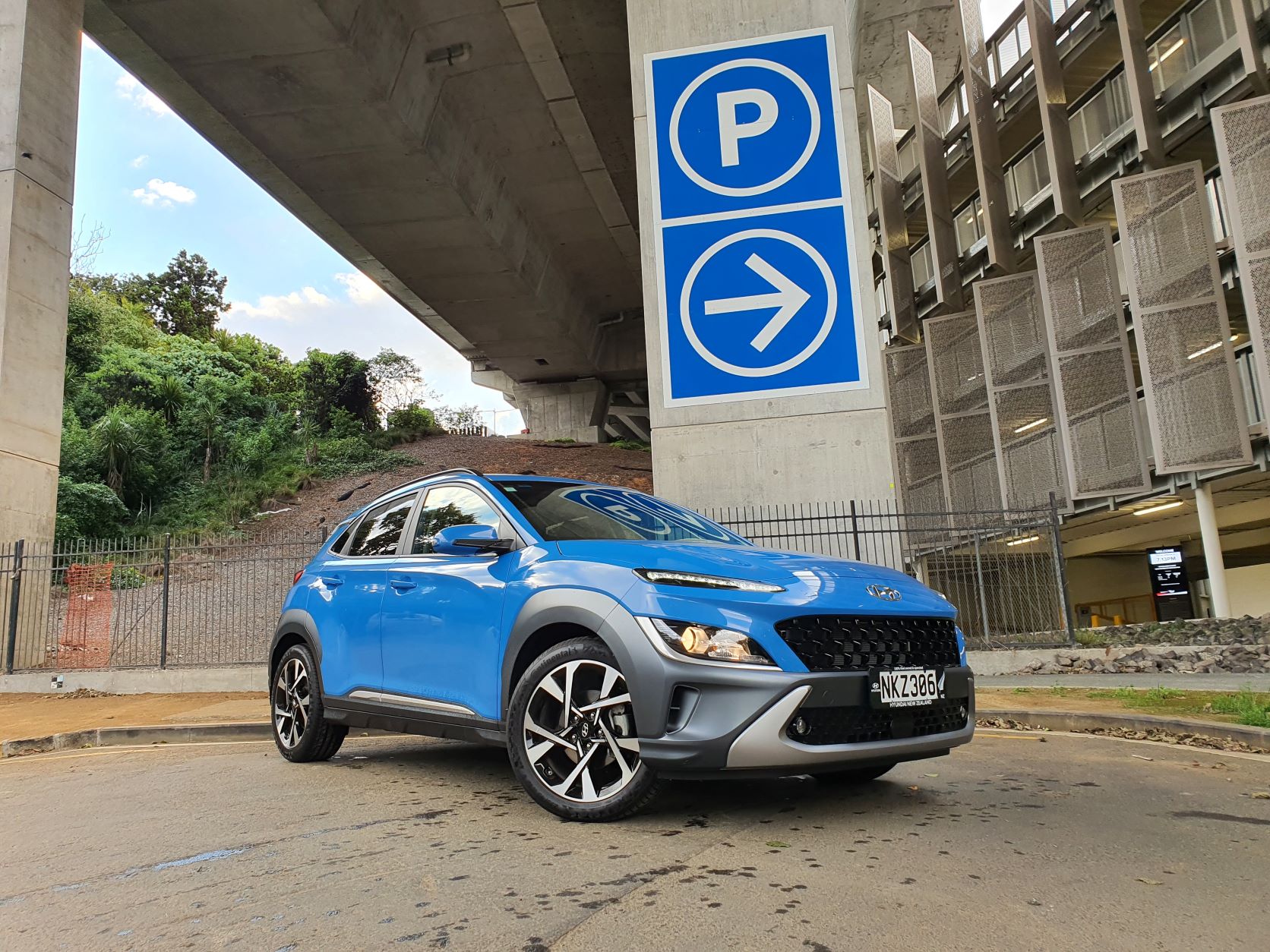 Front three quarters view of the new Hyundai Kona Elite in blue
