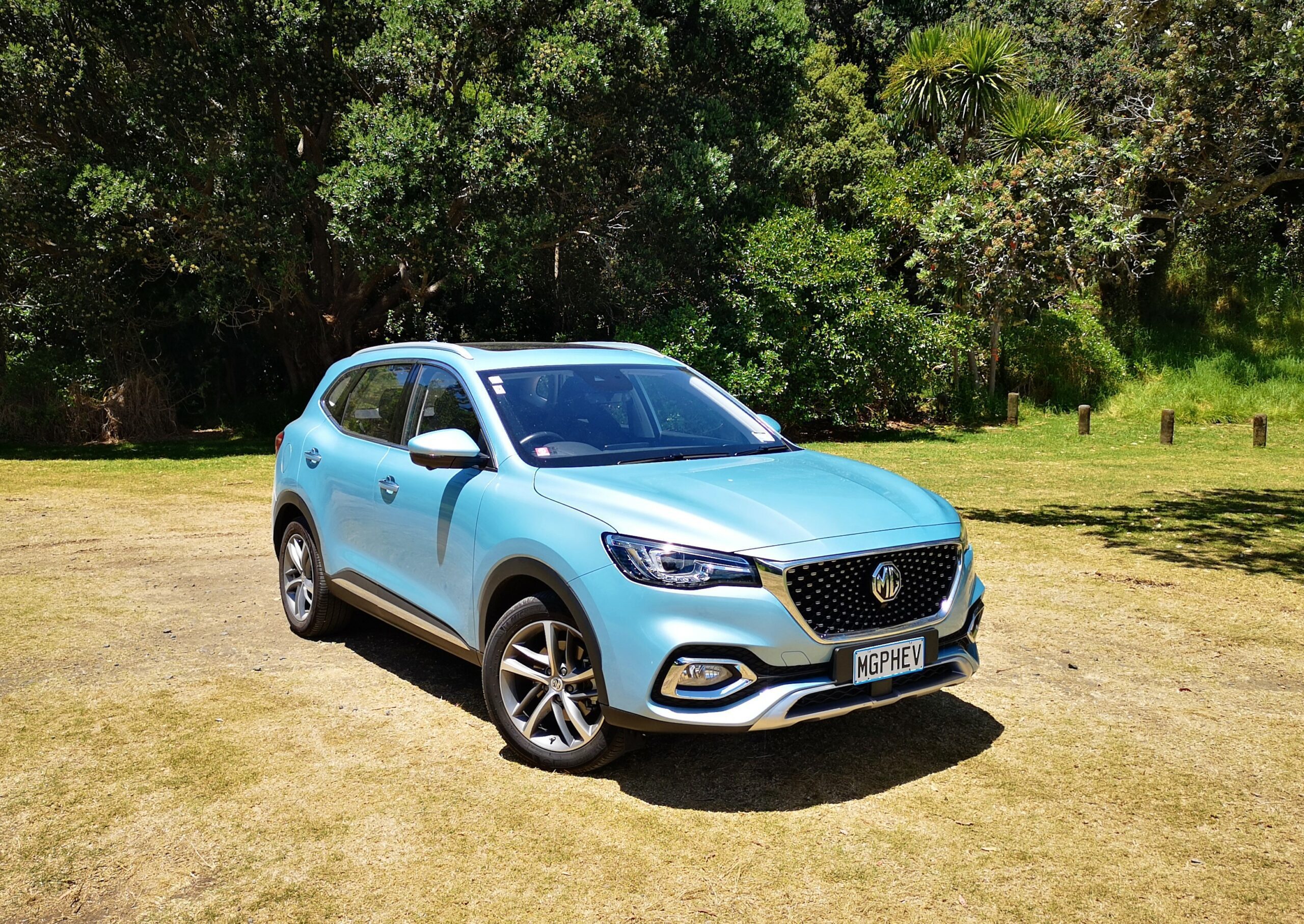 MG HS PLUS EV review NZ