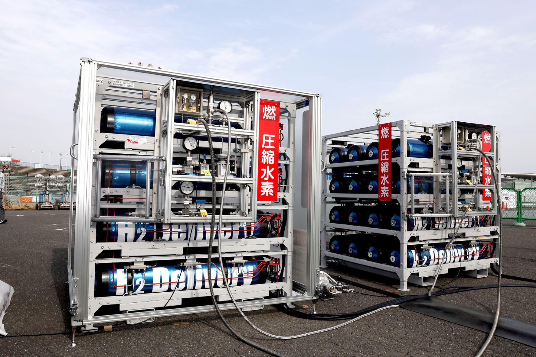 Toyota's resin liner Hydrogen transportation solution