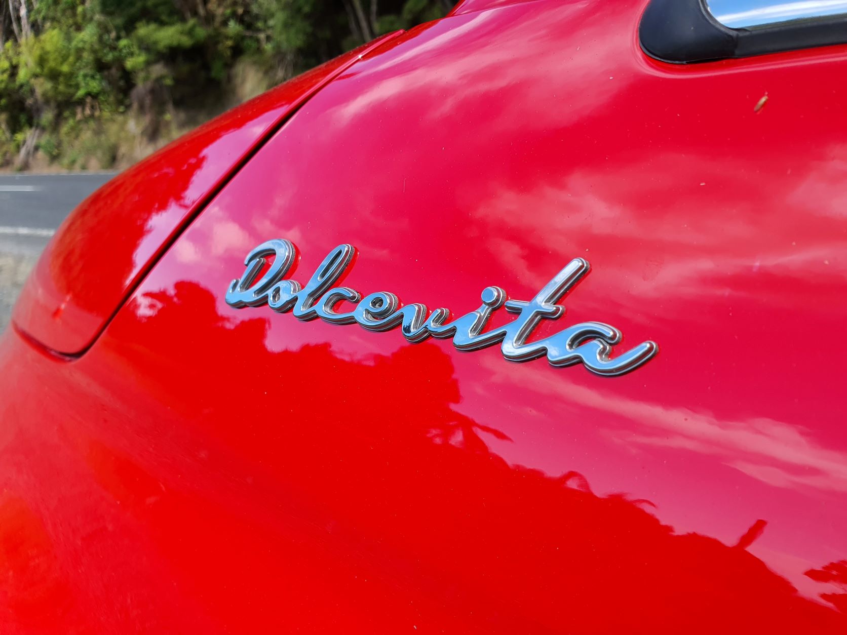 Dolcevita logo on the Fiat 500 Dolcevita