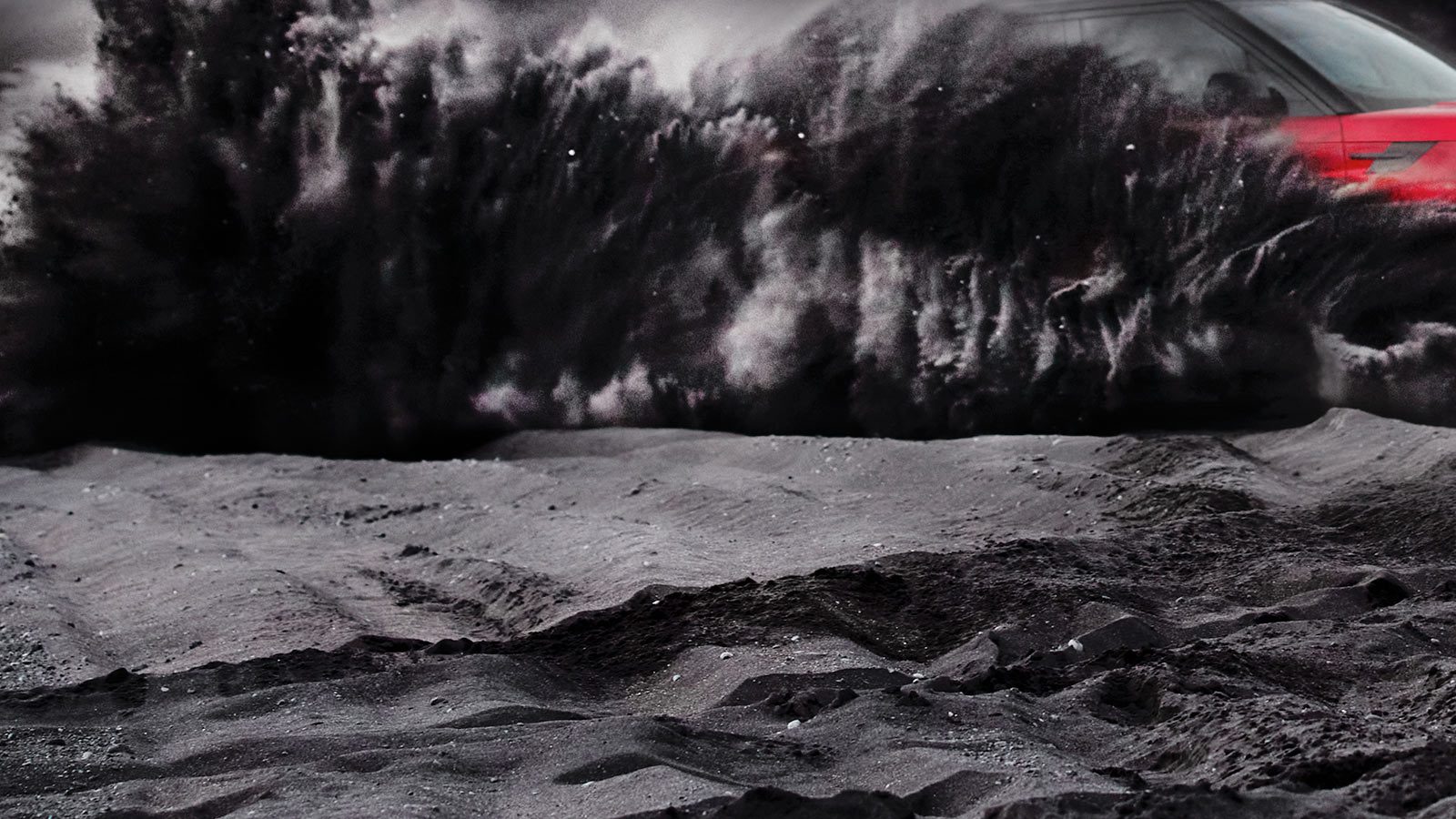 Teaser image of the new Range Rover Sport in sand
