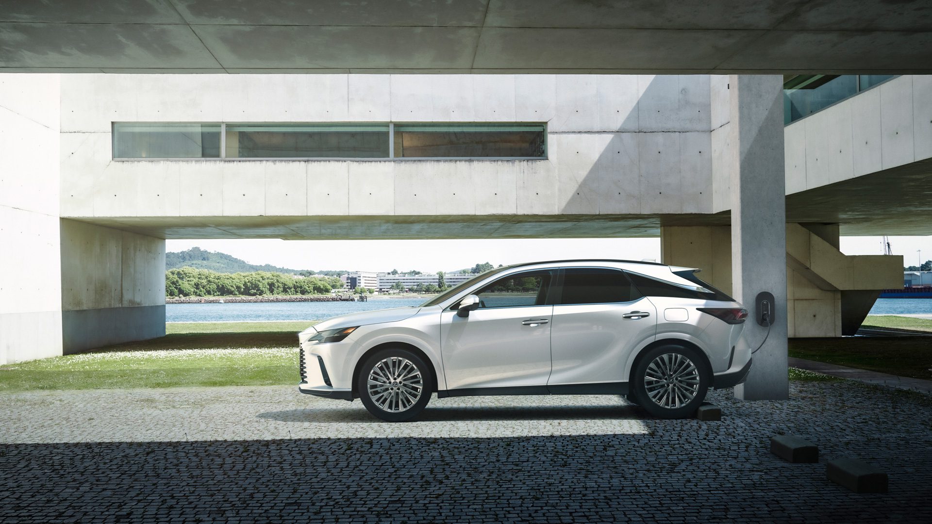 Side view of the new Lexus RX PHEV