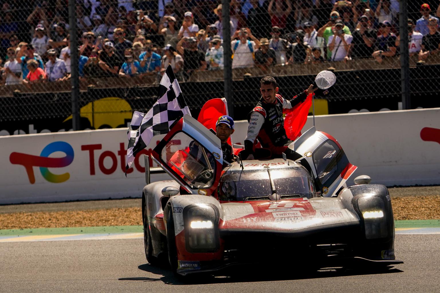 Toyota win 24hours