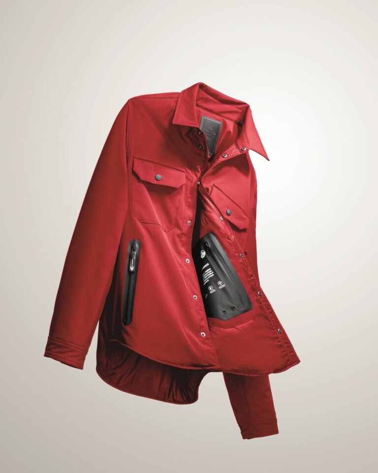 A new jacket from the Maserati x North Sails collection