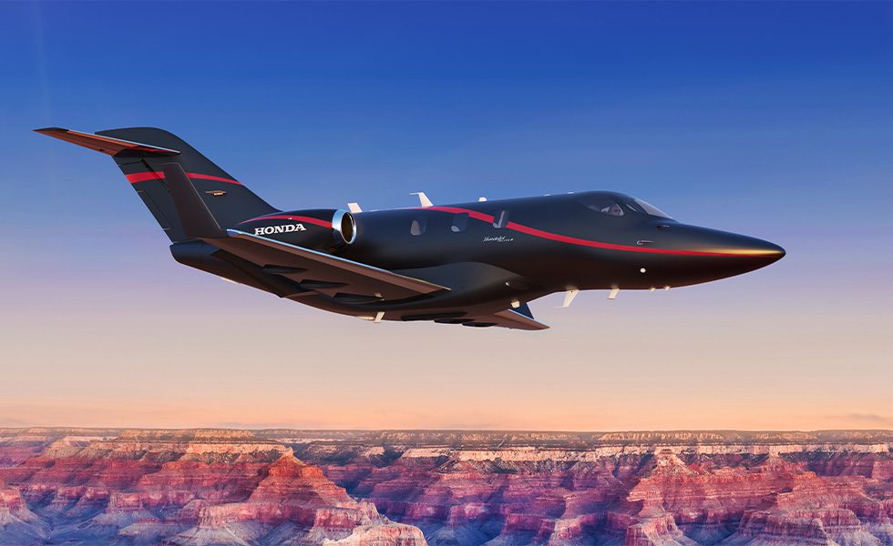 Photo of the new HondaJetElite II in flight