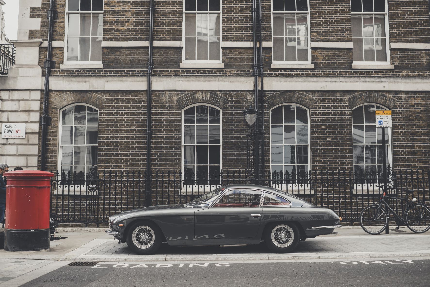 Side view of a grey Lamborghini 400GT 2+2