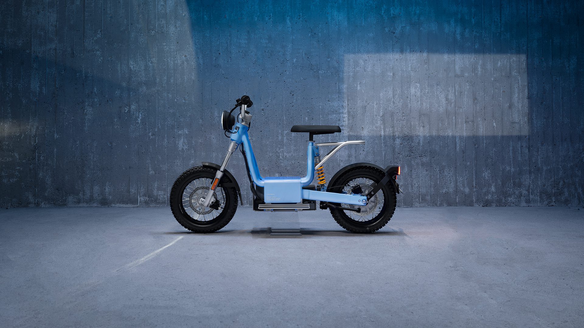 Side view of the CAKE Makka Polestar edition.