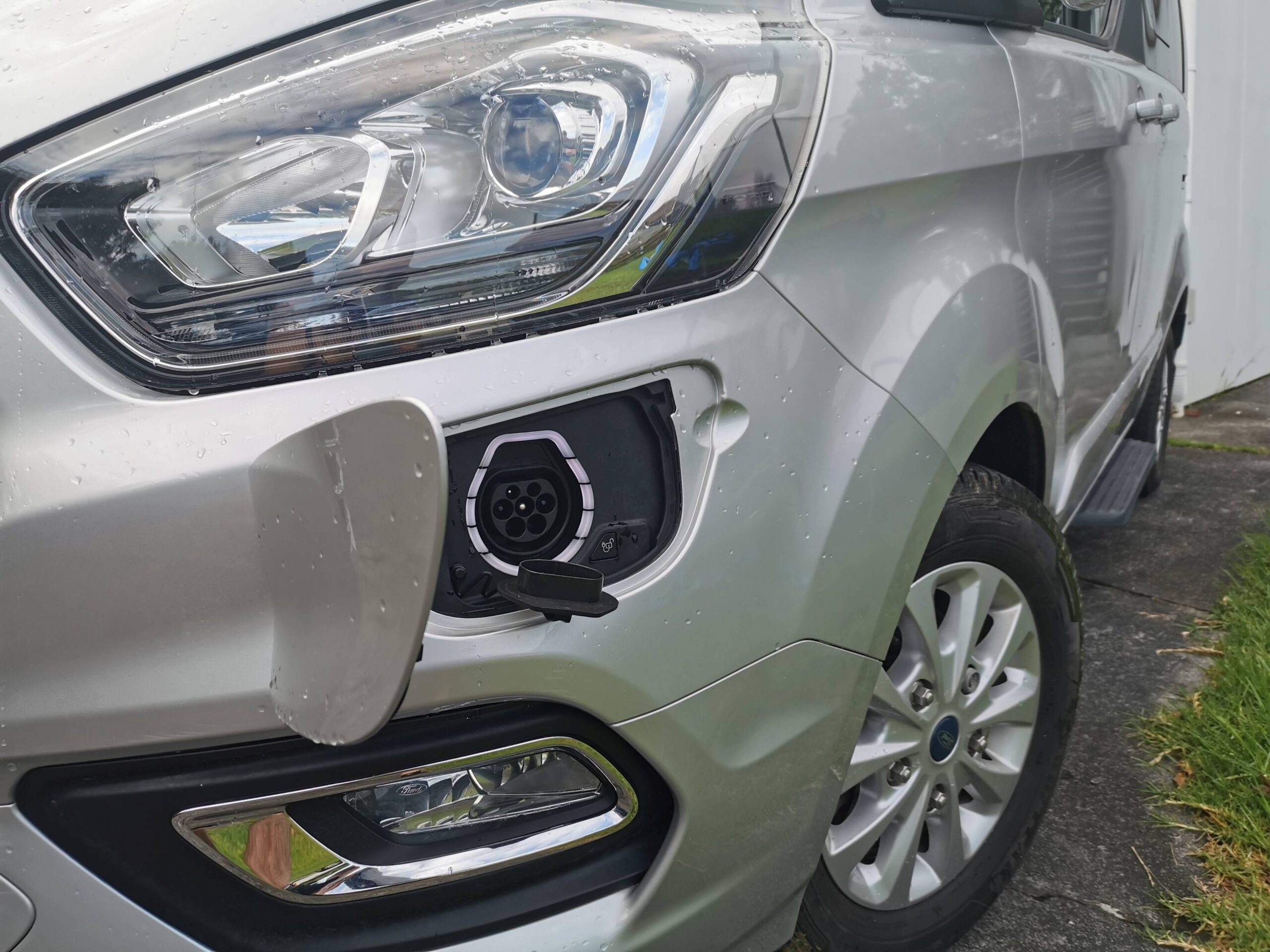 Ford Tourneo PHEV review NZ