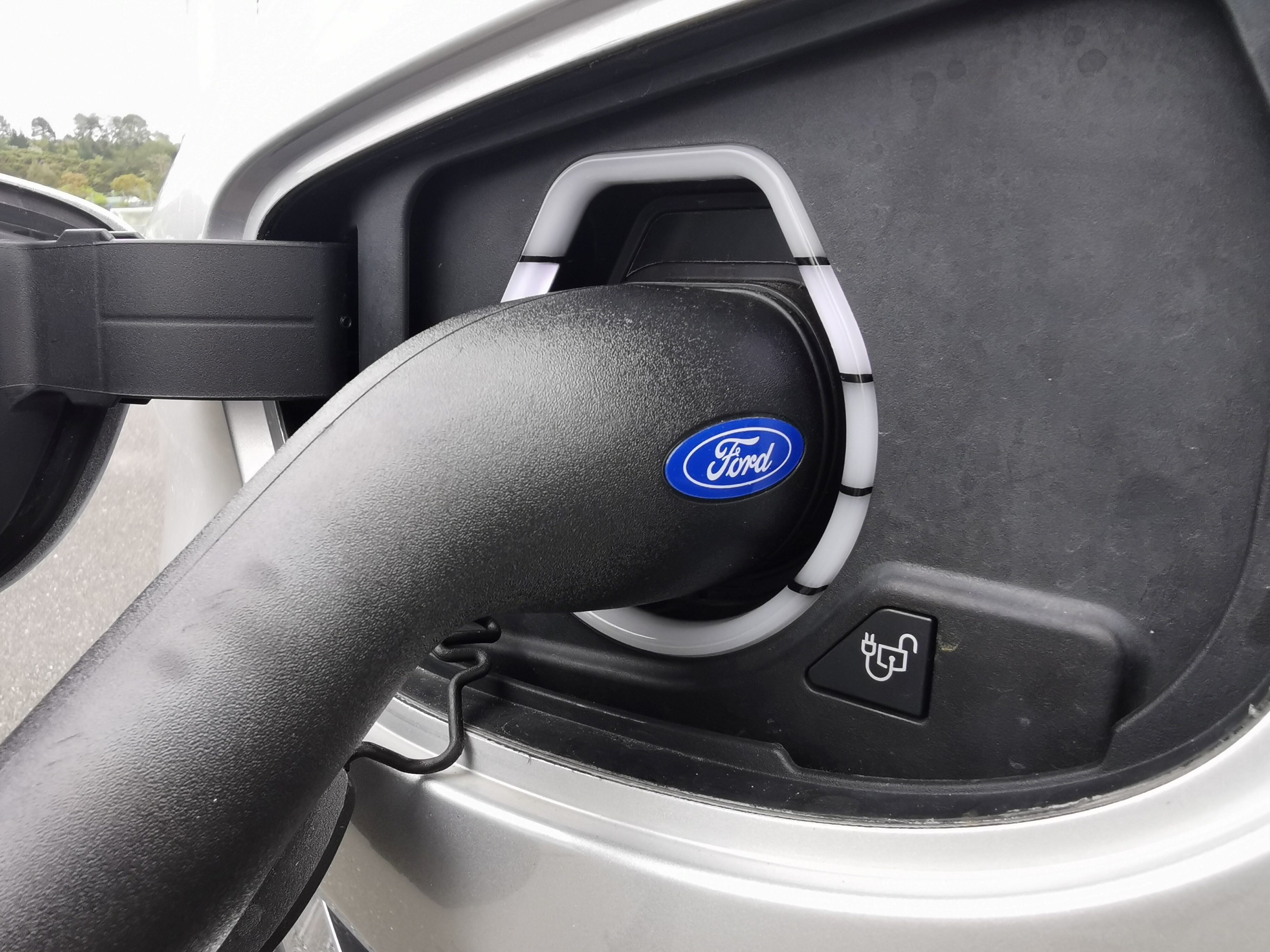 Ford Tourneo PHEV review NZ