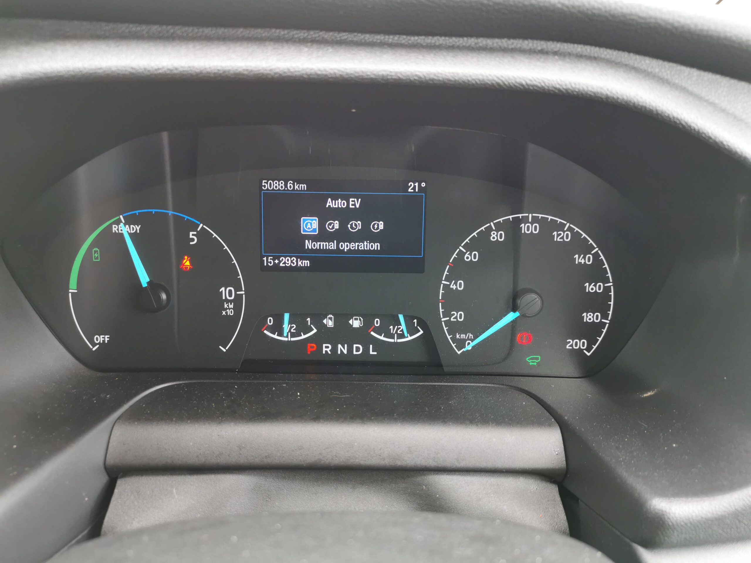 Ford Tourneo PHEV review NZ