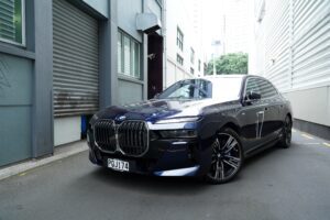 BMW i7 xDrive60 review NZ