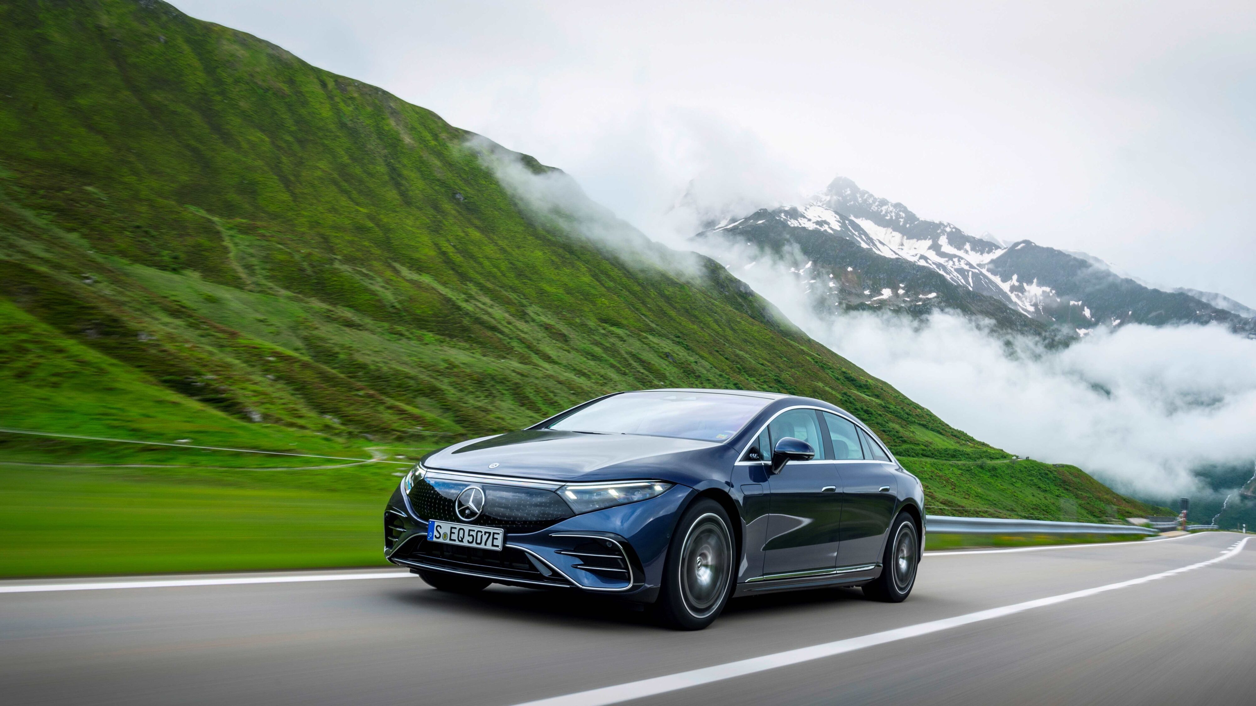 Mercedes-Benz EQS 450