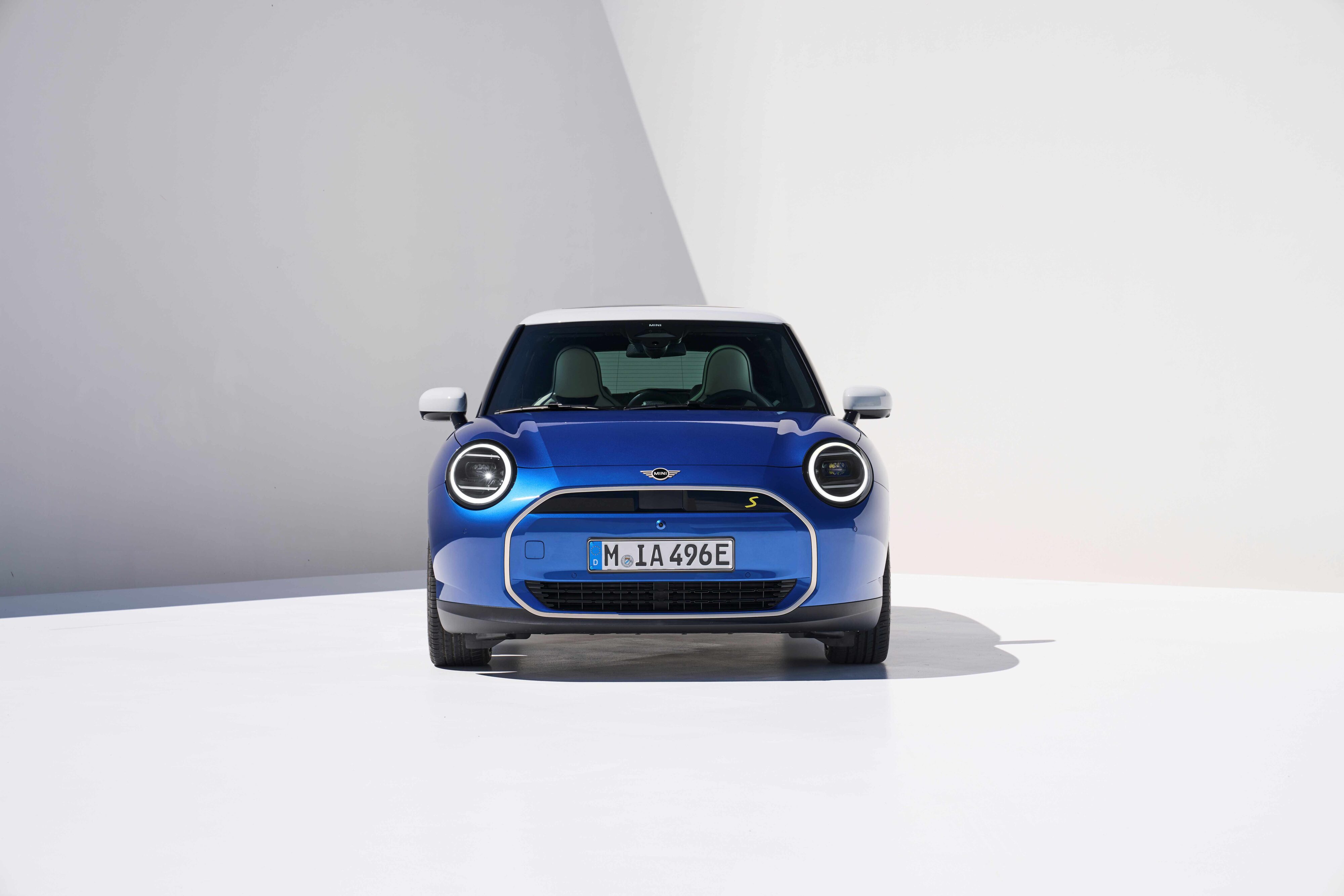 the new all-electric MINI Cooper