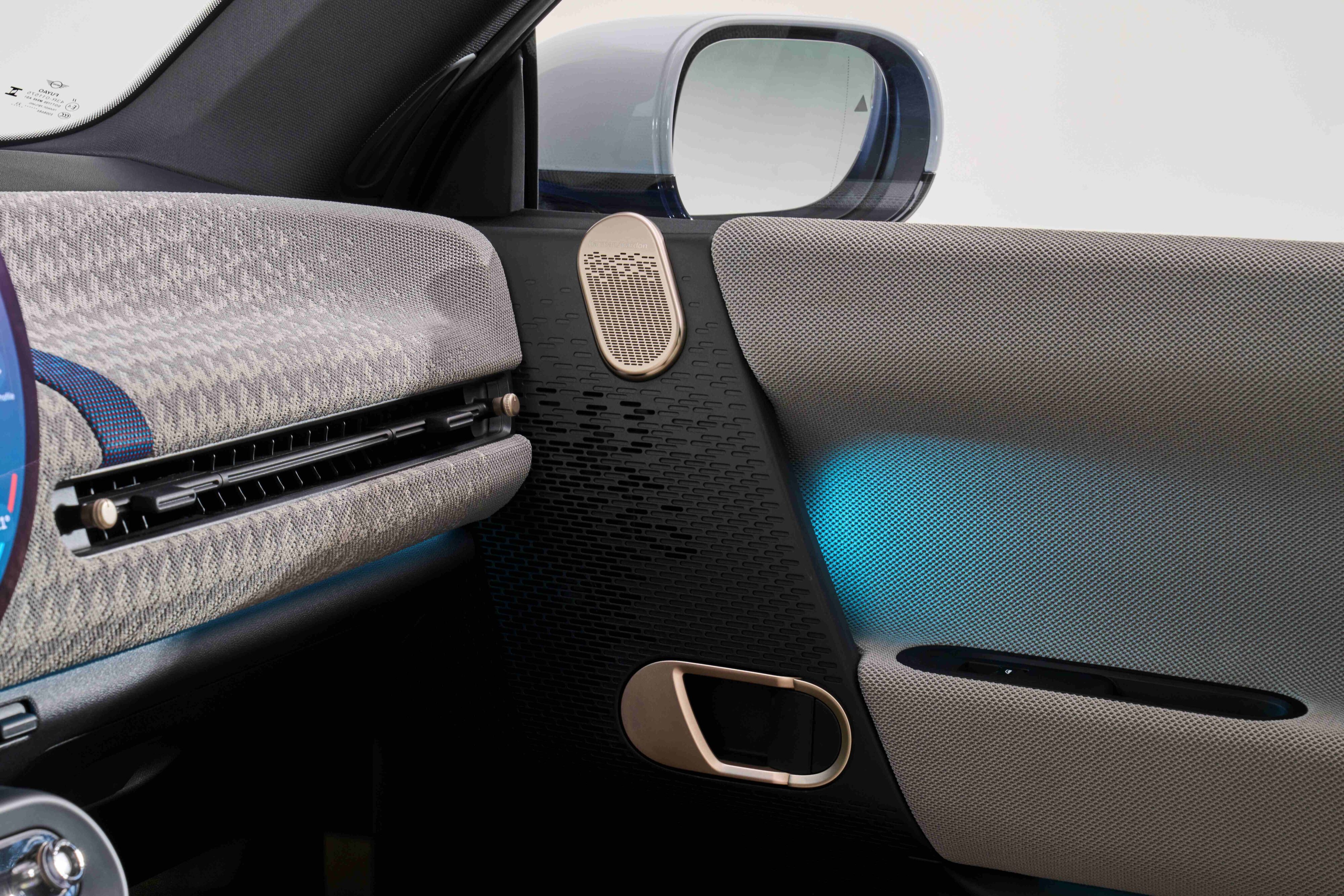 the new all-electric MINI Cooper