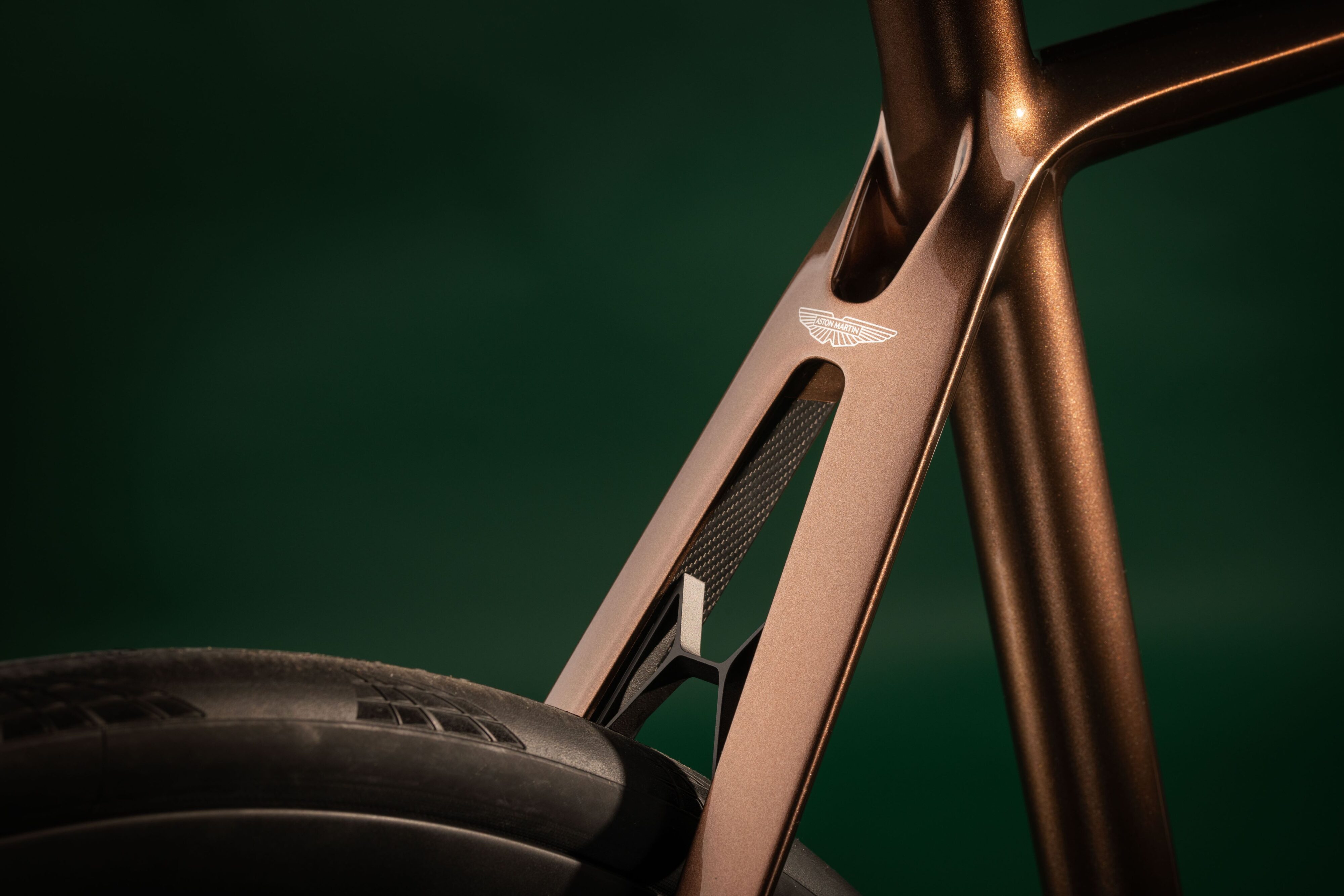 A close-up of the Aston Martin logo on the front of the Aston Martin Laverack .1R bicycle.
