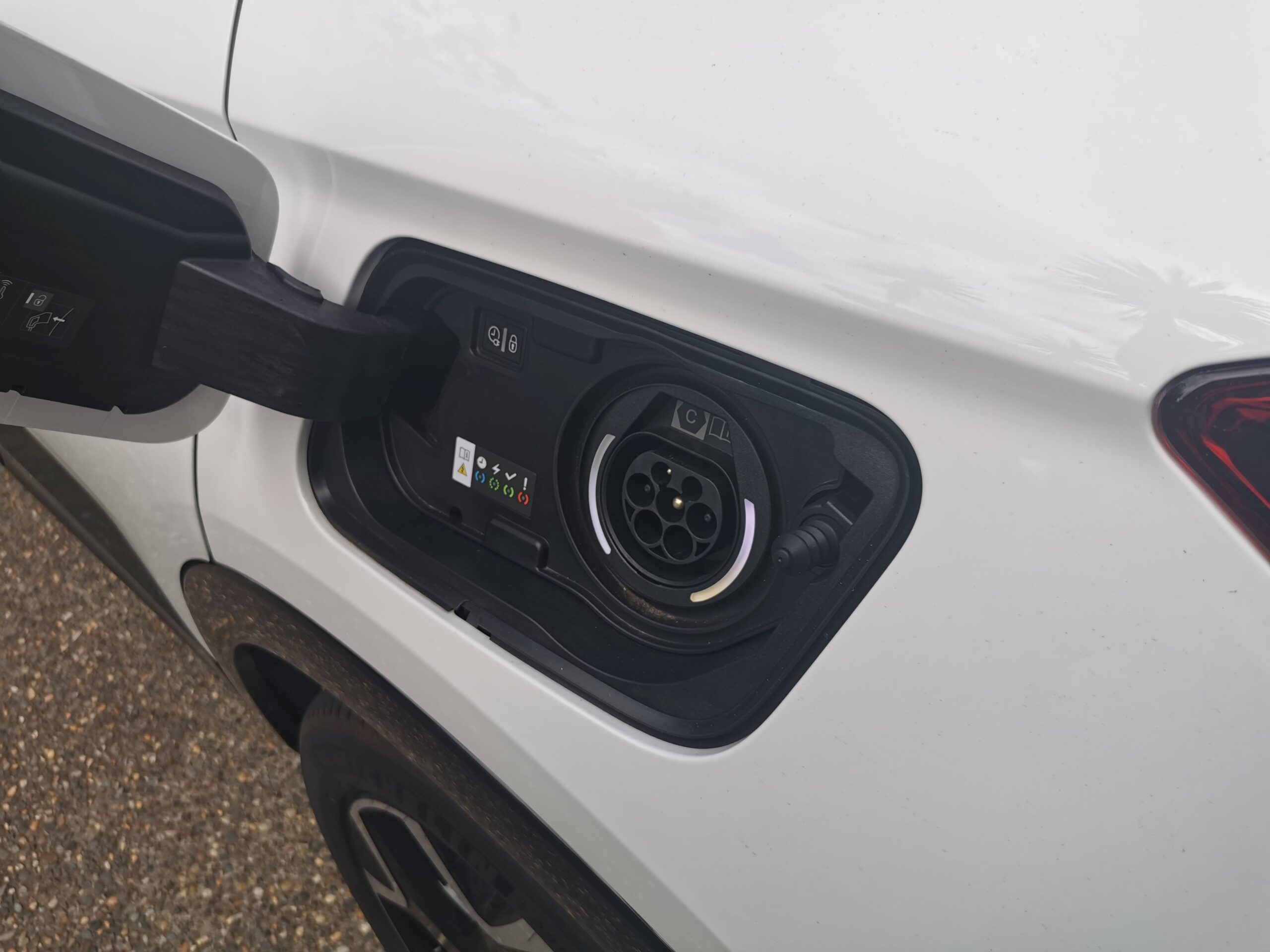 Opel Grandland PHEV review