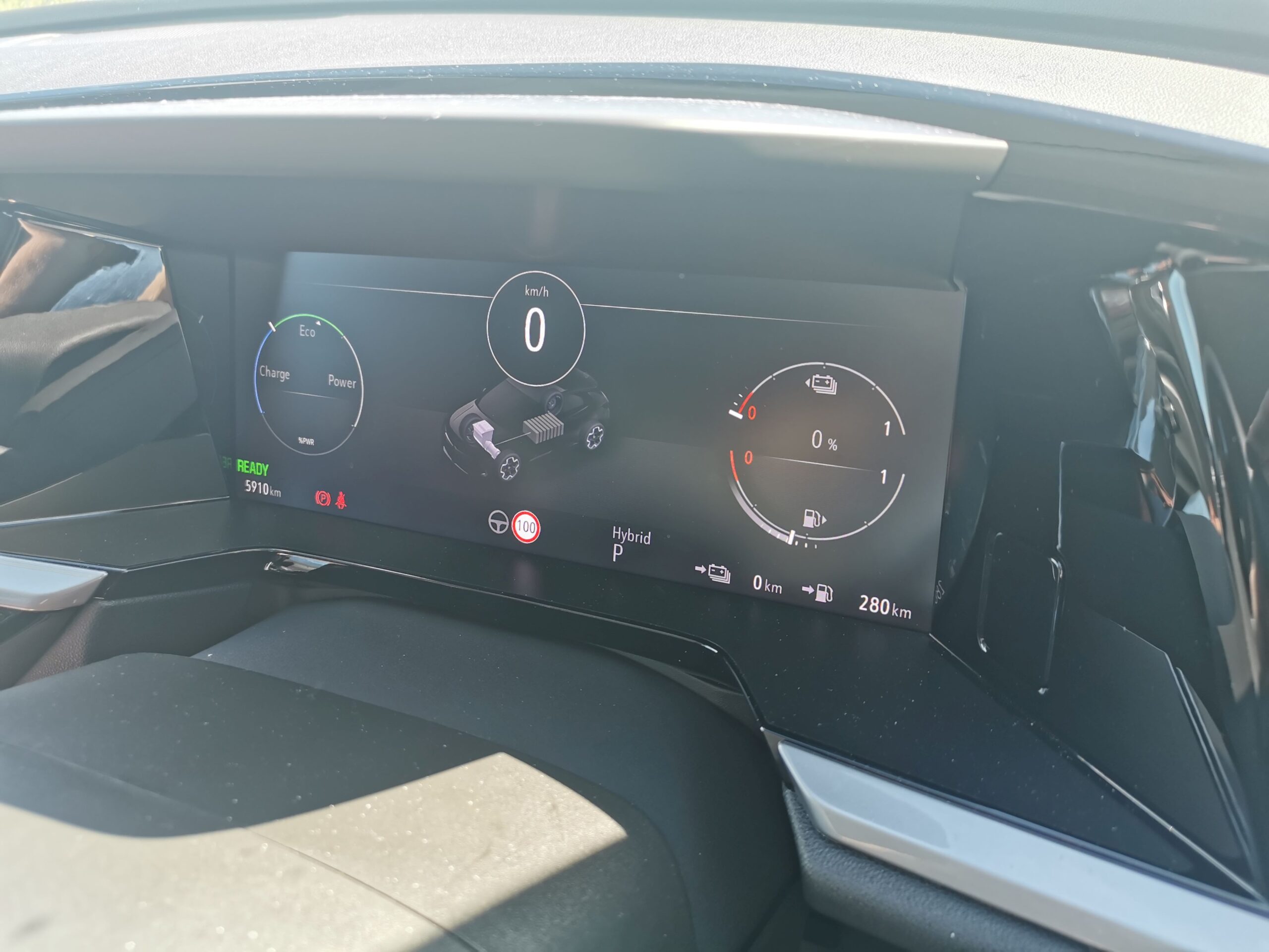 Opel Grandland PHEV review