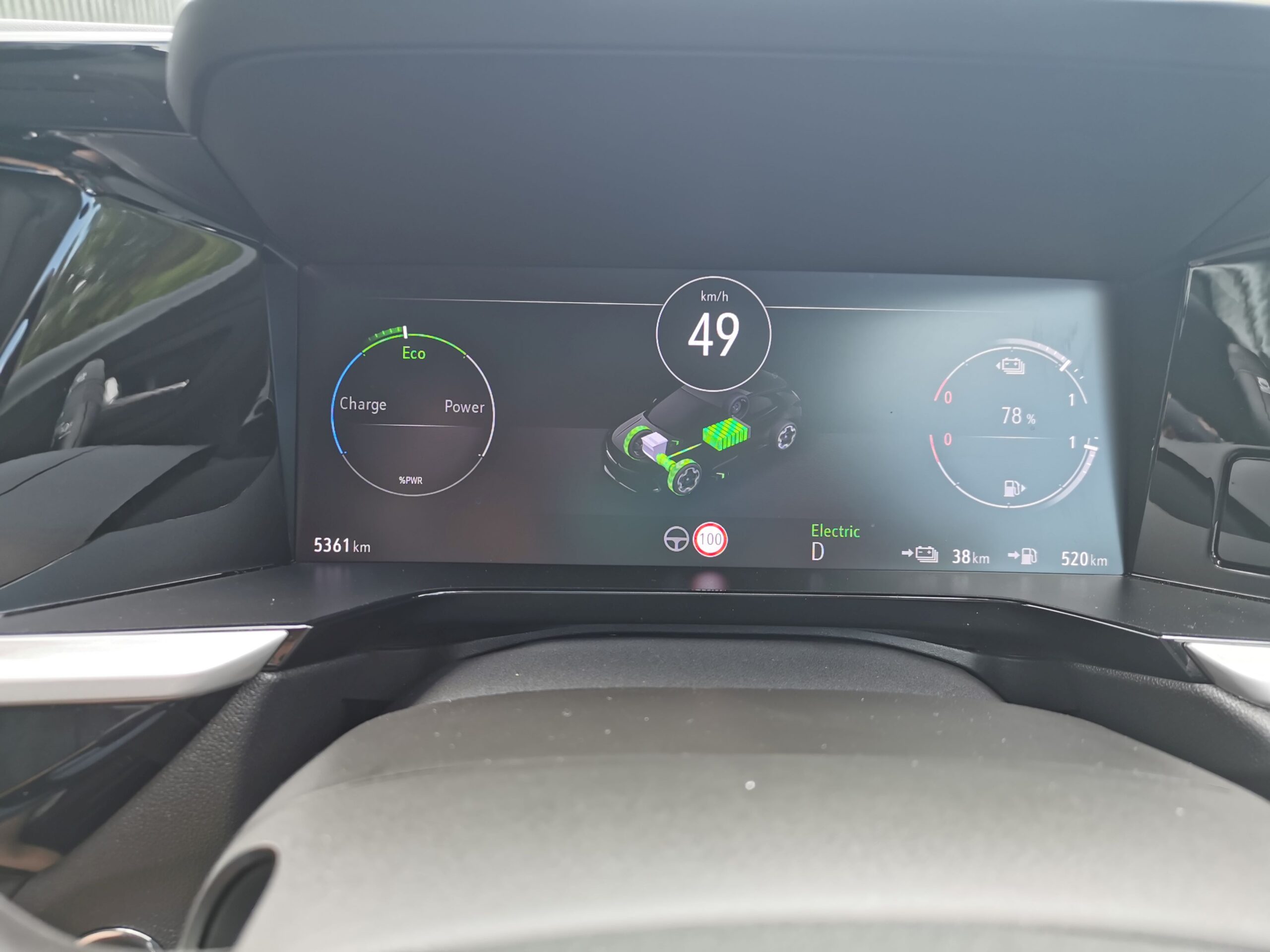 Opel Grandland PHEV review